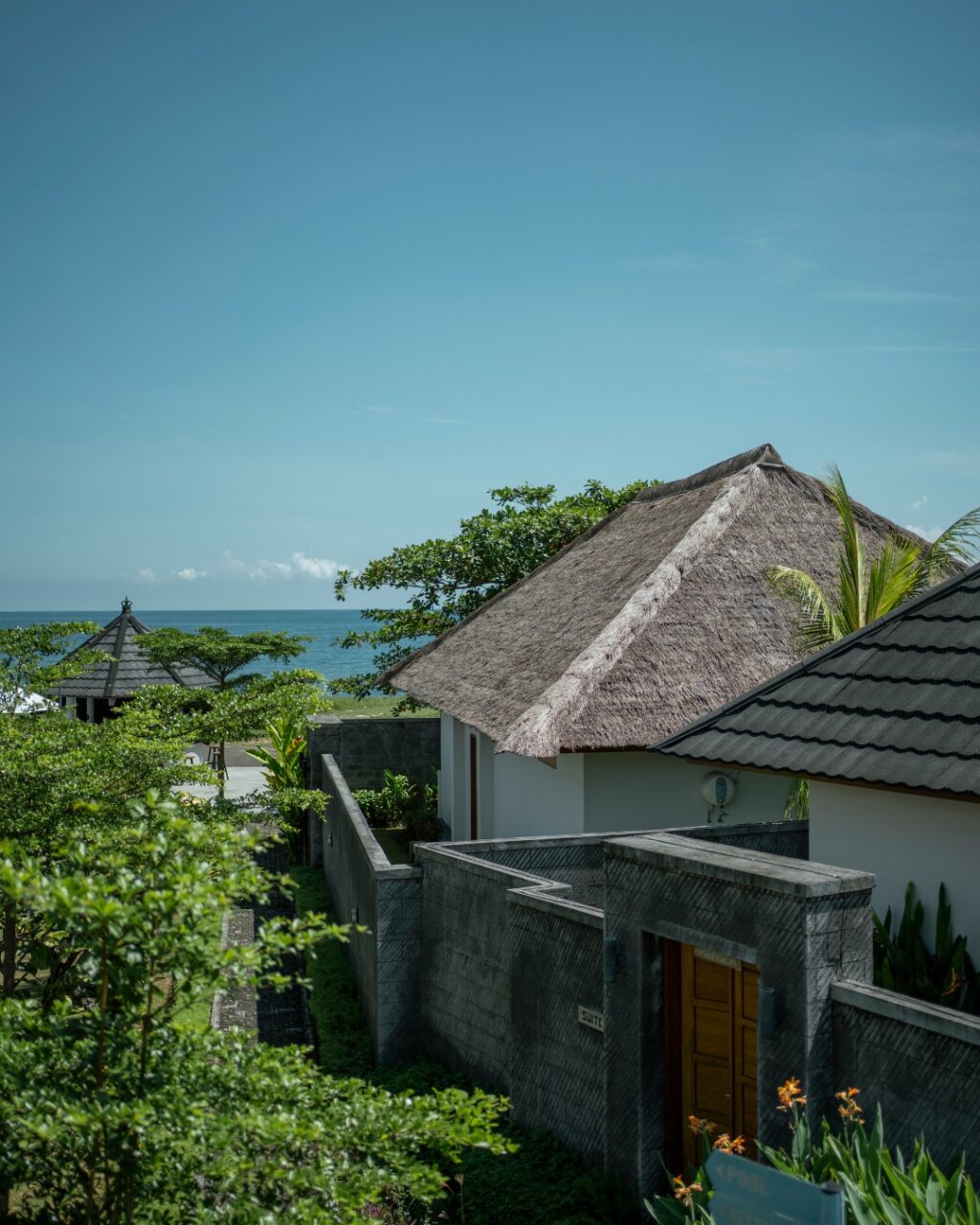 Instagram post from themanikkalisada. This post is in position 0.