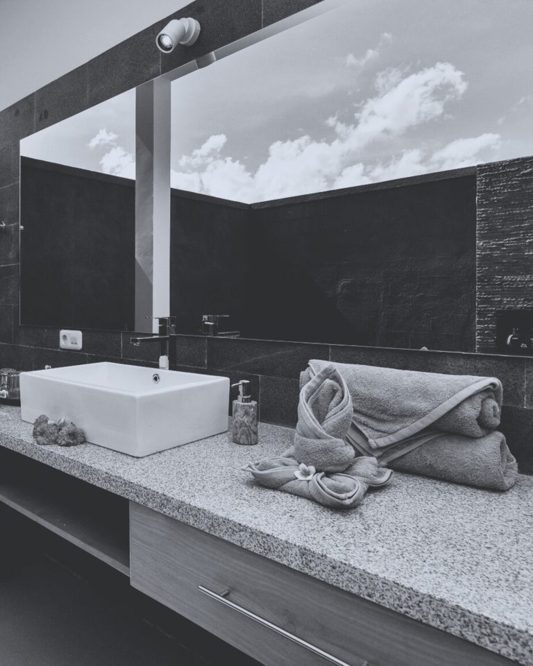 Instagram post from themanikkalisada. This post is in position 1.